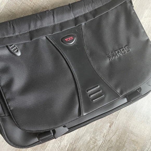 Tumi leather canvas messenger laptop work career work business tech classic - Picture 2 of 10